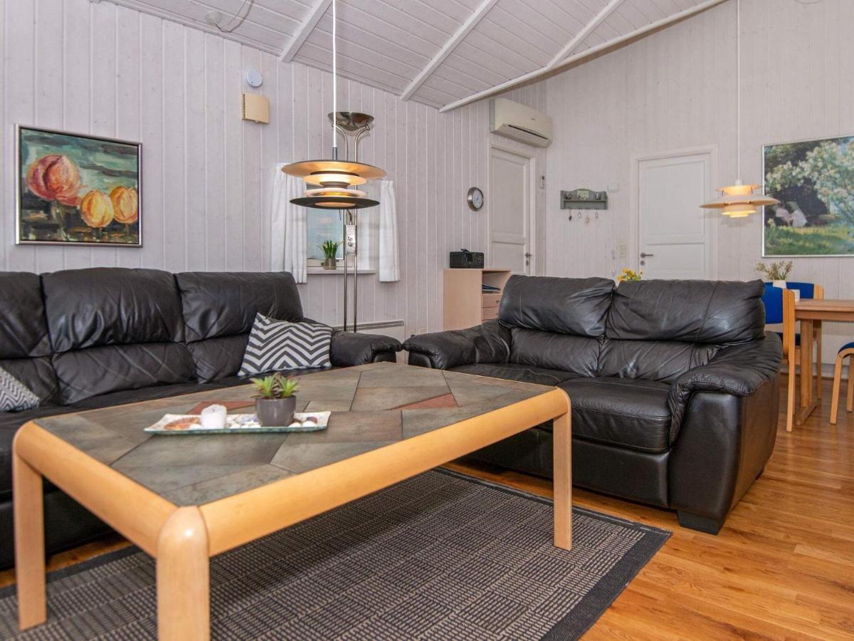 8 Person Holiday Home In 노르보르 외부 사진